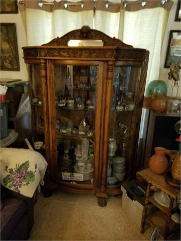  Oak carved CHINA CABINET /Hutch, Lions Head, Claw Feet, Curved glass