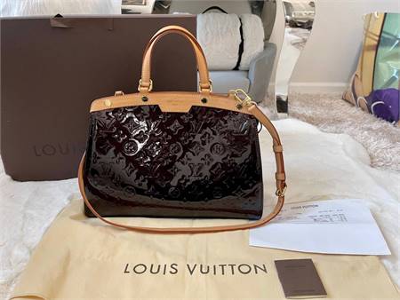 Authentic Louis Vuitton Brea MM Vernis Handbag / Shoulderbag 