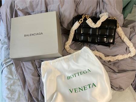 Balenciaga CHAIN HANDBAGS NEW WITH BOX DUSTER