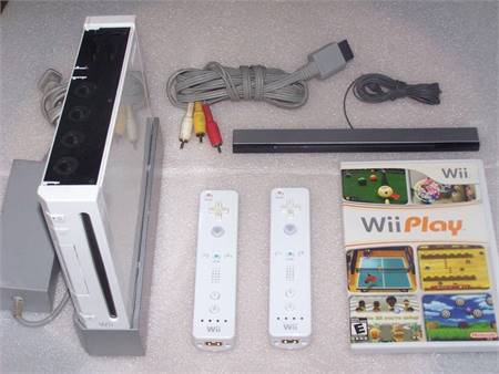 Nintendo Wii Video Game System w/Controllers Cords Wii Play & Wii Fit