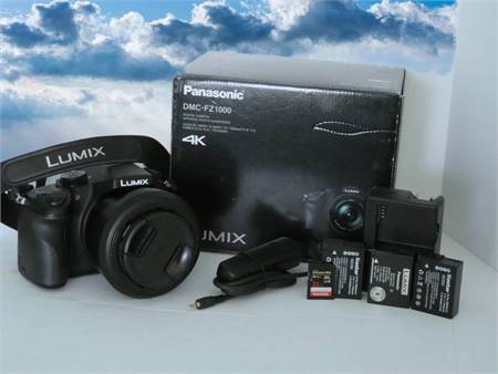 Panasonic Lumix FZ1000. 4K. 1" Sensor. 25-400mm Zoom. LIKE NEW.