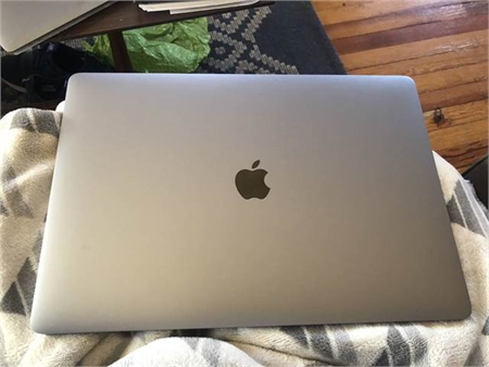  MacBook Pro (15-inch, 2017)