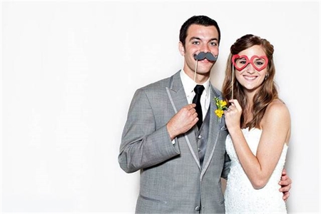  RELIABLE FUN, ON TIME AND ENTERTAINING MOBILE PHOTO BOOTH RENTAL