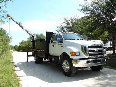  2007 Ford F-750 