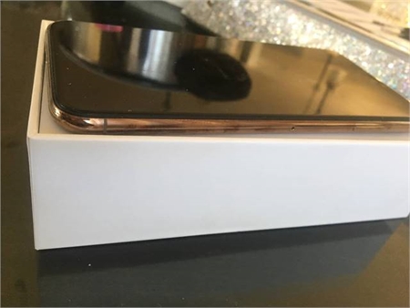  Gold iPhone XS Max For Sale
