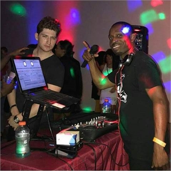 Great DJ For Hire !!! Looking to Rock Somebody's House !! 