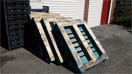  6 FREE Wooden Pallets
