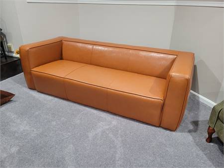 NEW * NEVER USED * BEAUTIFUL 88'' Three Seater Leather Sofa Set