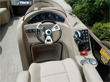 2018 Bentley 220 Navigator with 115HP Mercury OB