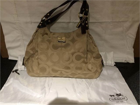 100% AUTHENTIC COACH MADISON SATEEN MAGGIE PURSE 